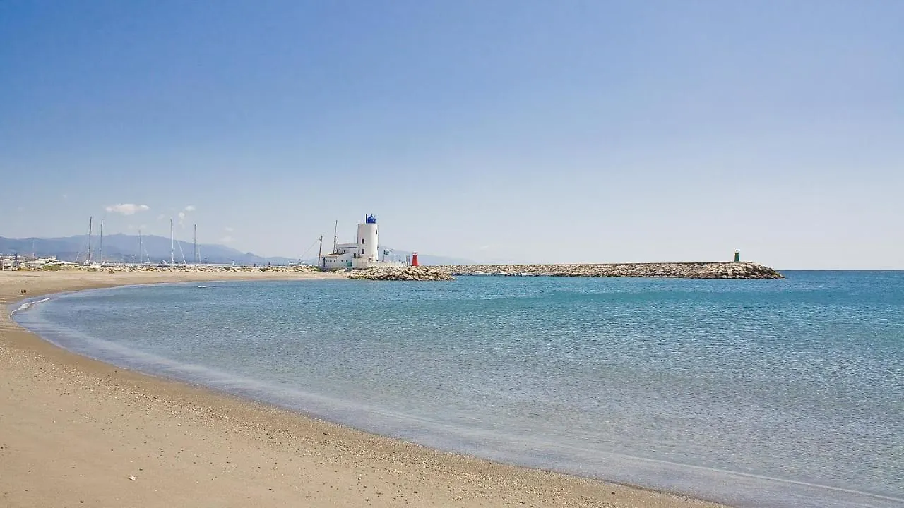 Marina Del Castillo 124 Манилва